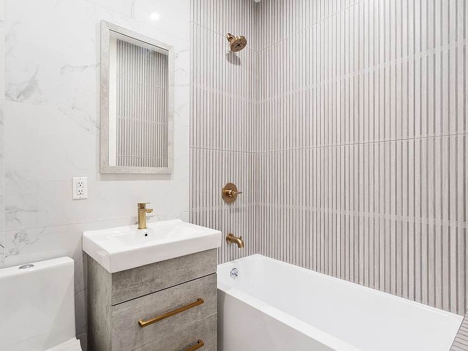 2nd image of 235 Jackson St #3C