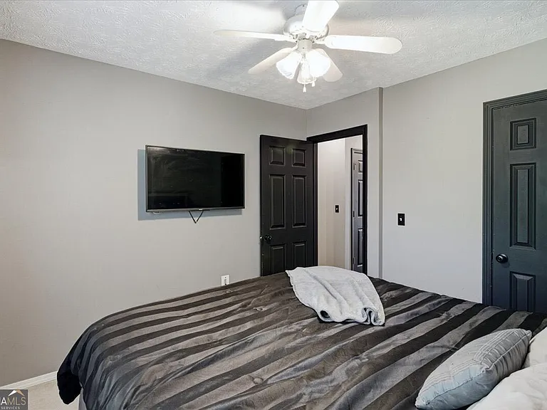 1459 Bridgewater Br — Photo 19