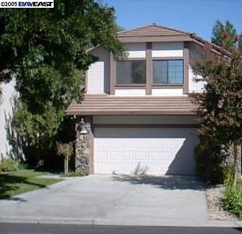 1st image of 883 Waverly Cmn #Cm