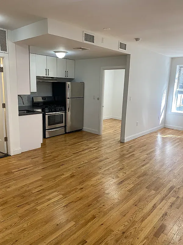 4003 5th Avenue — Photo 1
