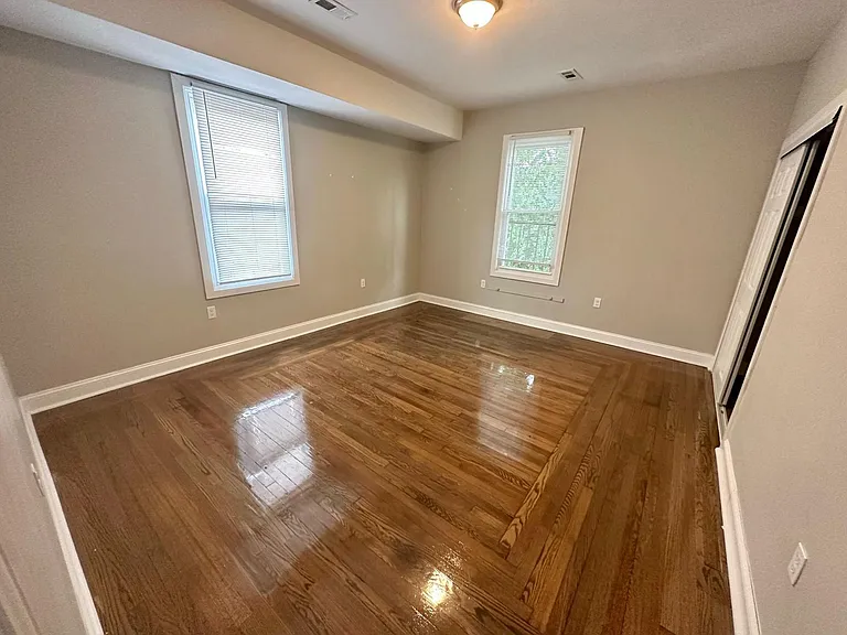 151 Howard Ave #2R — Photo 6