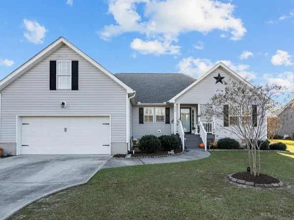 8504 Lakeview Dr, Wilmington, NC 28412