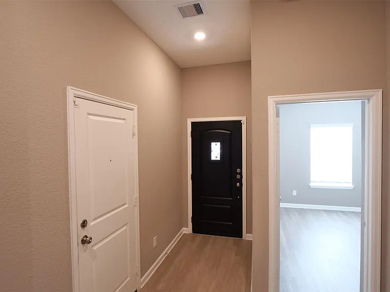 7211 Songlark Lndg — Photo 2