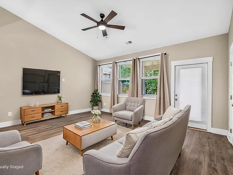 7795 Park Gate Dr — Photo 26
