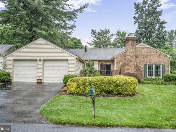 20049 Doolittle St, Montgomery Village, MD 20886