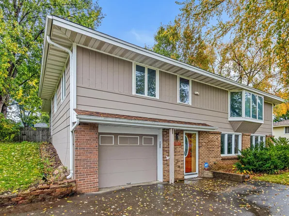 13817 Thomas Ave S, Burnsville, MN 55337