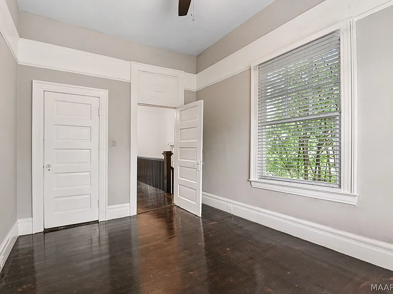 264 E Fairview Ave — Photo 38