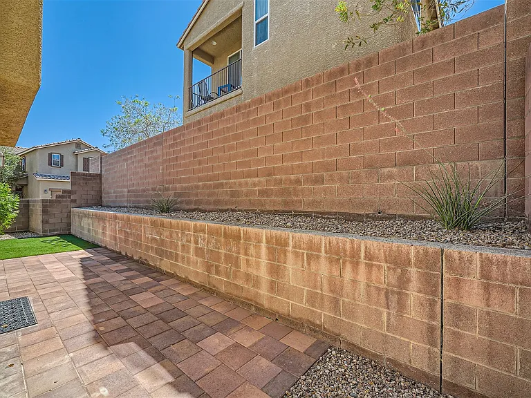 3811 Total Eclipse St — Photo 25