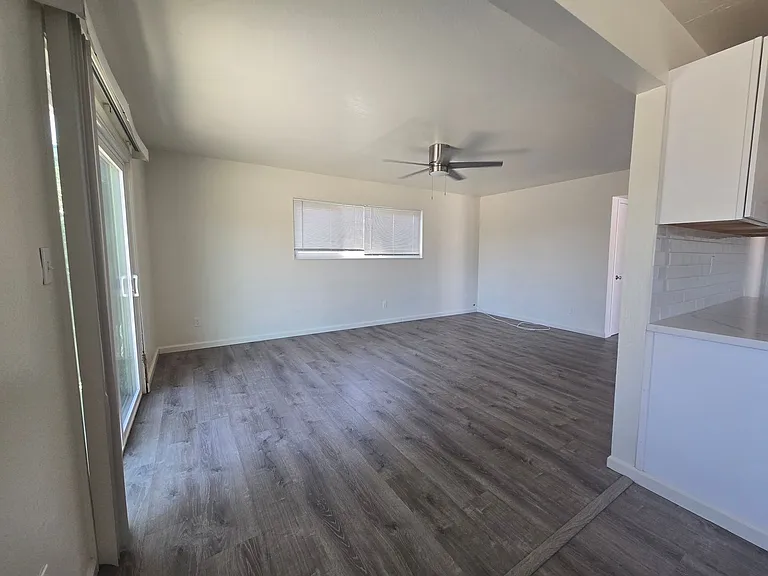 1200 W Water St — Photo 6