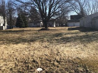 207 N 2nd St, Malta, IL 60150