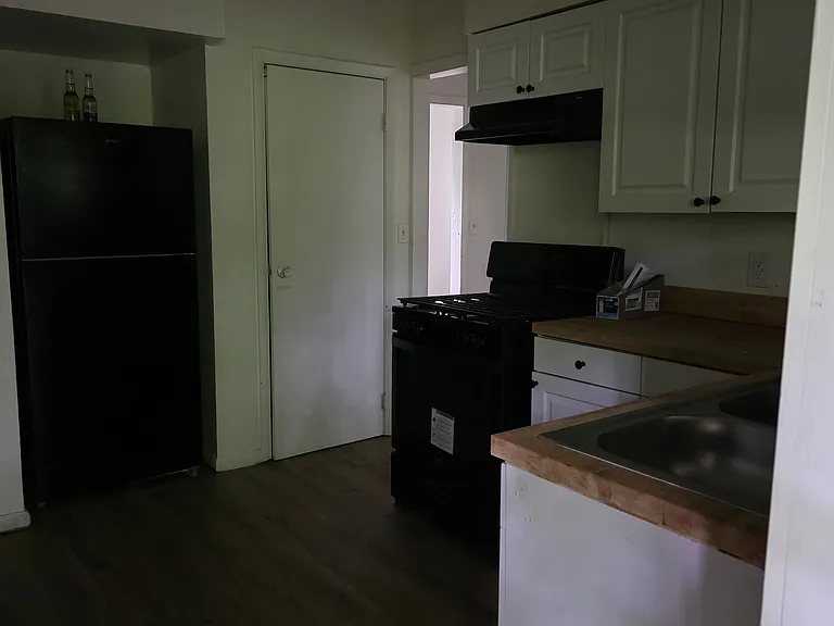 1580 Florencedale Ave — Photo 5