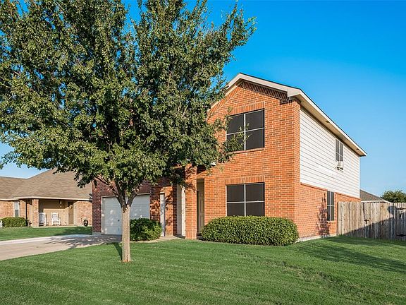 3rd image of 202 Equestrian Dr