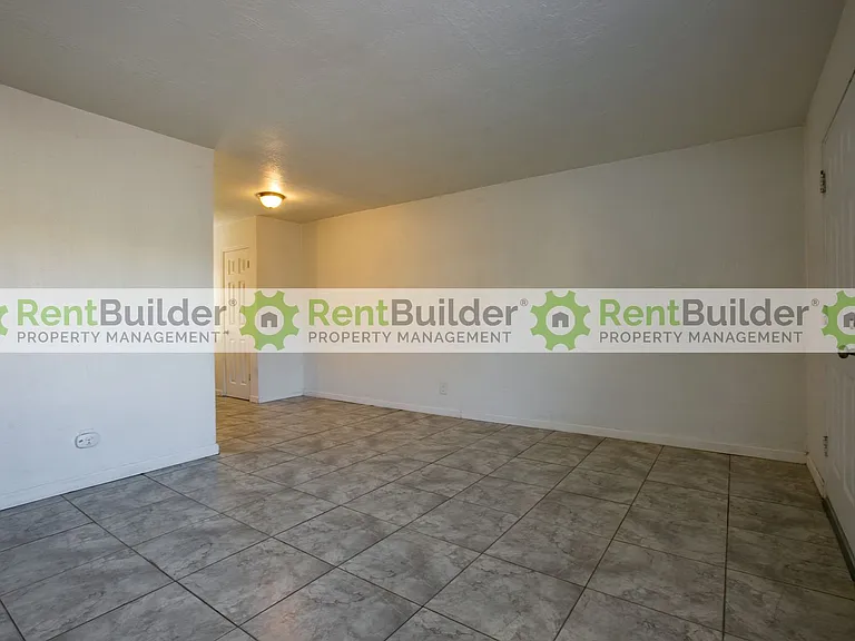 3422 Smith Ave SE — Photo 10