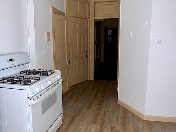 4th image of 108 32nd St APT 3W