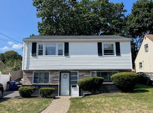 9 Desmond Rd, Mattapan, MA 02126