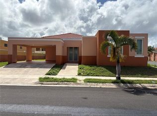 Calle Olas Urb Portofino, Manati, PR 00674