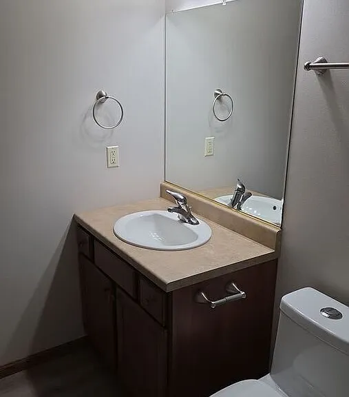3205 N Aurora Ave — Photo 5