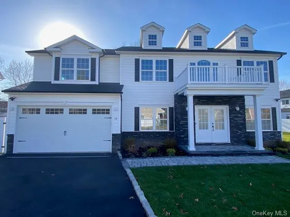 3A Corin Court, Syosset, NY 11791