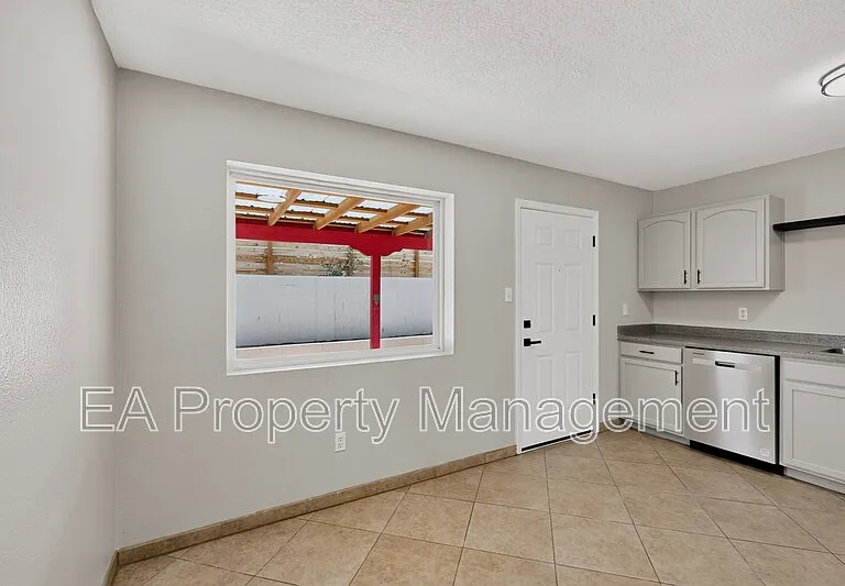 5748 Pinon Flats Rd NW — Photo 15