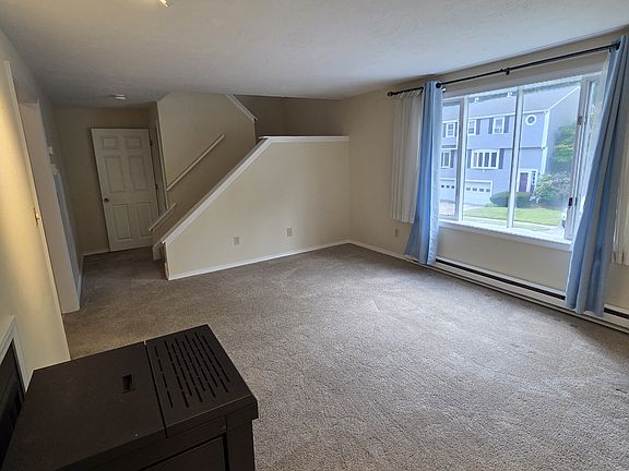 2nd image of 19 Lexington Rd