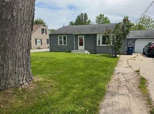 410 N 2nd St, Freeland, MI 48623
