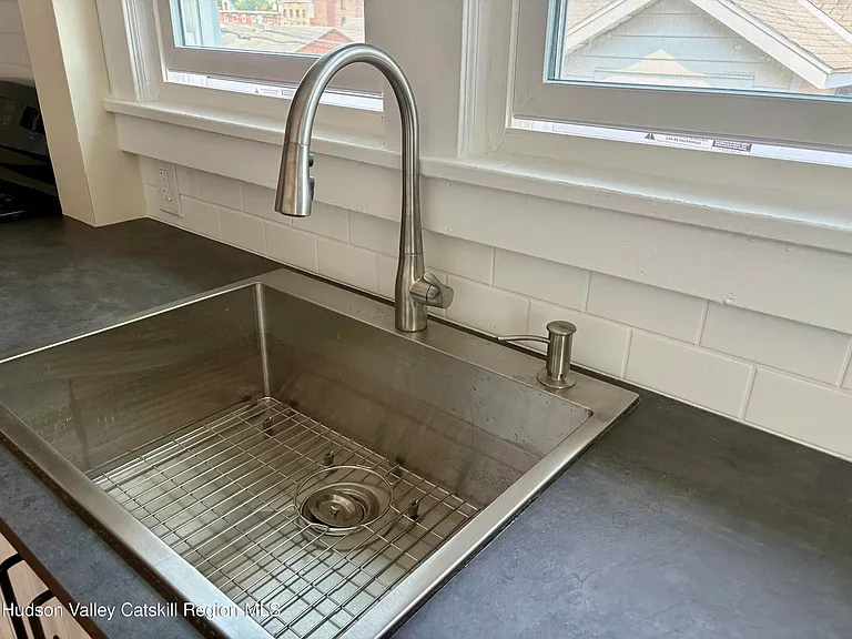 56 Cedar St #2 — Photo 3