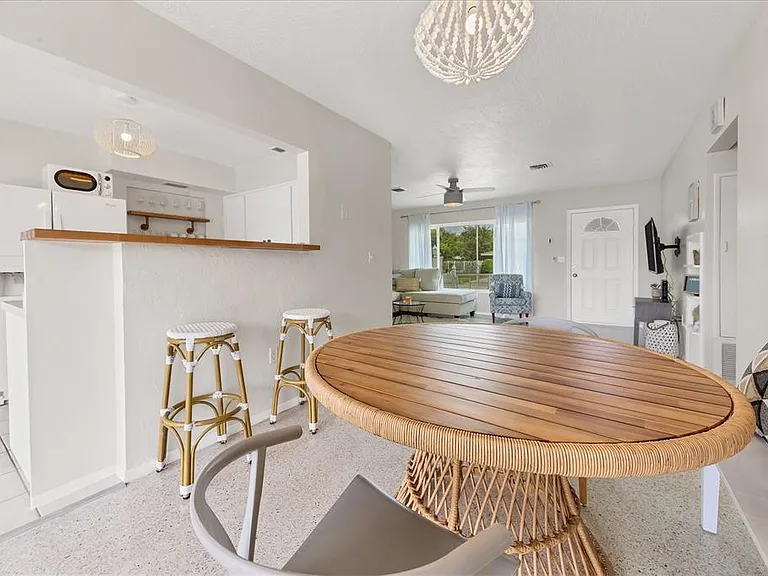 3126 Bougainvillea St — Photo 9