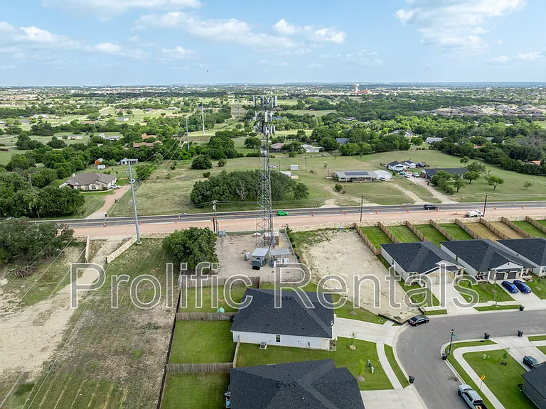 8901 Prickly Ash Dr #B — Photo 25