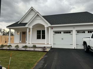 35 Evergreen Dr, Auburn, NH 03032