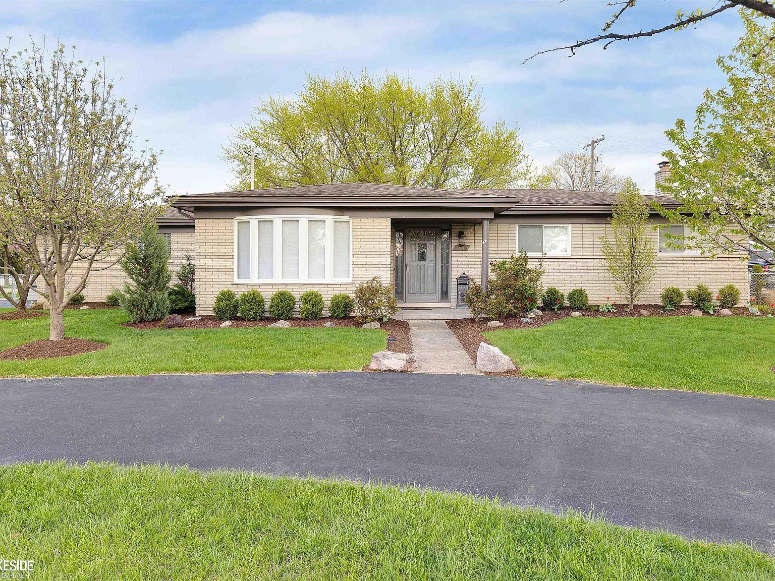 37700 Moravian Dr, Clinton Township, MI 48036 Zillow