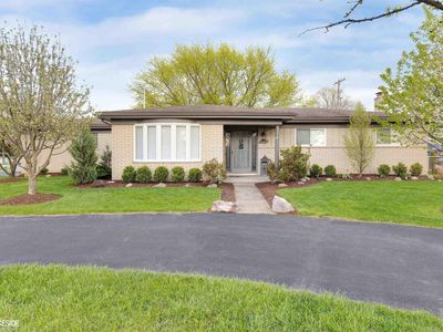 37700 Moravian Dr, Clinton Township, MI, 48036