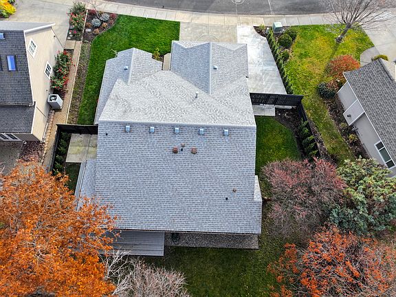 4th image of 859 SE Sentry Dr