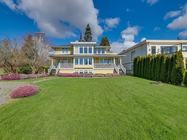 14008 Marine Dr, White Rock, BC V4B 1A7