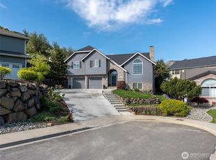 306 Canyon Pl, Wenatchee, WA 98801