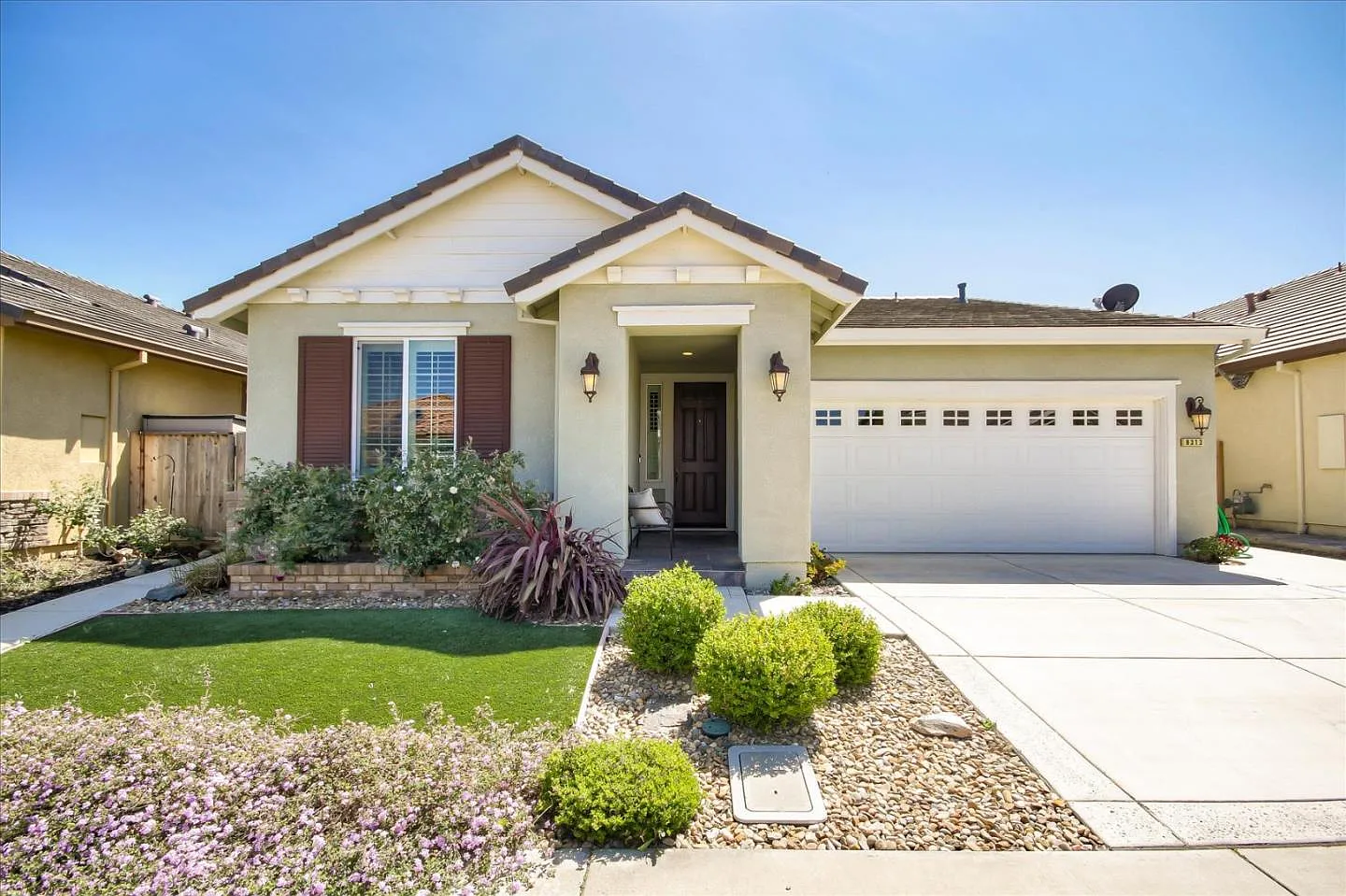 8313 Brookhaven Cir photo 1