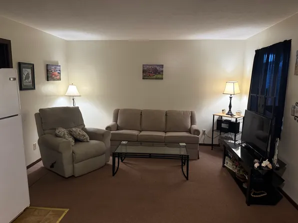2203 9th Ave #12, Vienna, WV 26105