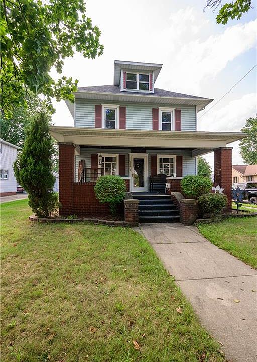 1st image of 738 4th St NW