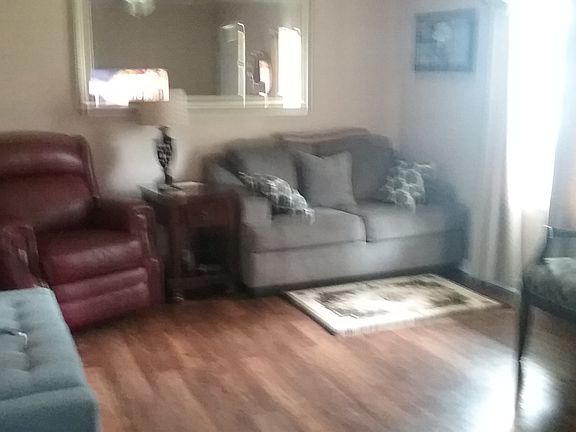 2nd image of 1609 Woodland Dr