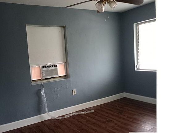 5th image of 3172 N North St #B