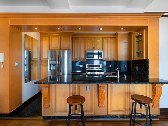 5th image of 41 Eastern Pkwy APT 12E