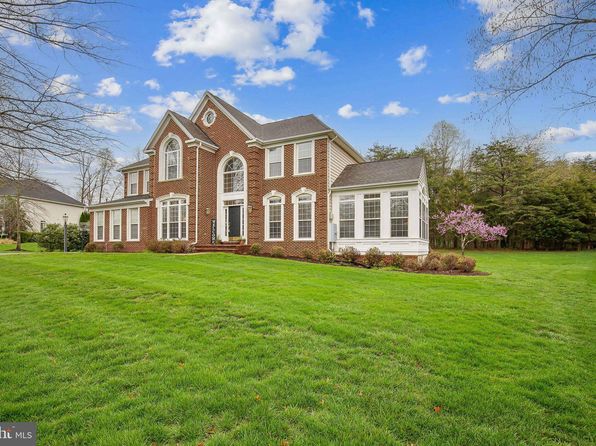 7664 Great Dover St, Gainesville, VA 20155