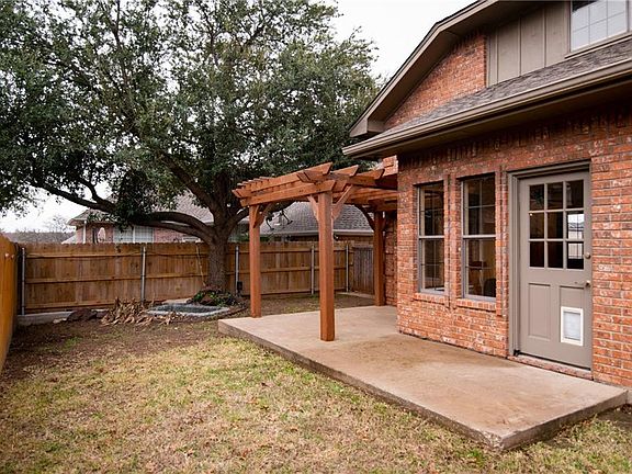 5th image of 8516 Landing Way Ct