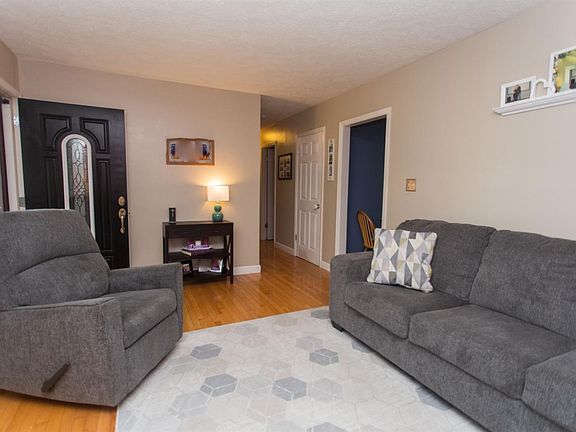 2nd image of 107 Crestline Dr