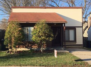 3356 Royal Wood Rd, Lexington, KY 40515