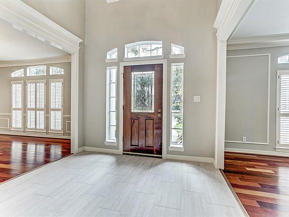 3rd image of 4503 Cambridge Ct