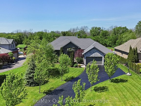 3rd image of 54 Settlers Landing Dr