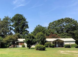 121 Hendrix Ln, Lumberton, MS 39455
