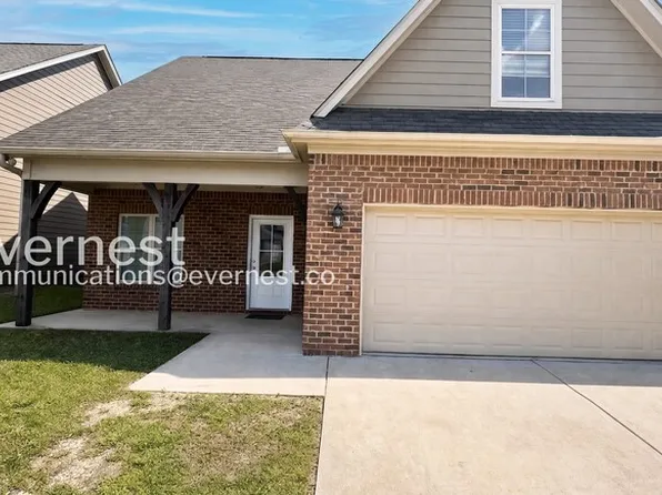 233 Union Station Dr, Calera, AL 35040