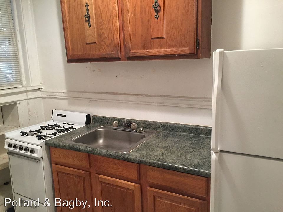2nd image of 215 S Arthur Ashe Blvd APT 8