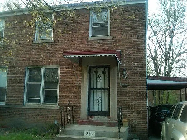 2116 E 95th Pl photo 1